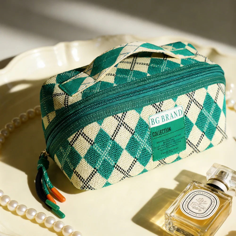 Wrist strap pouch — strap anchoring